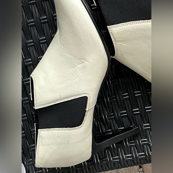 rag & bone Ivory and Ebony Ankle Boots, Size 8 1/2 - Picture 4 of 10
